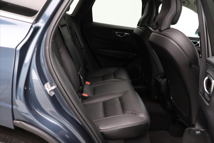 Volvo XC60 2,0 B4 AWD CZ Inscription DPH