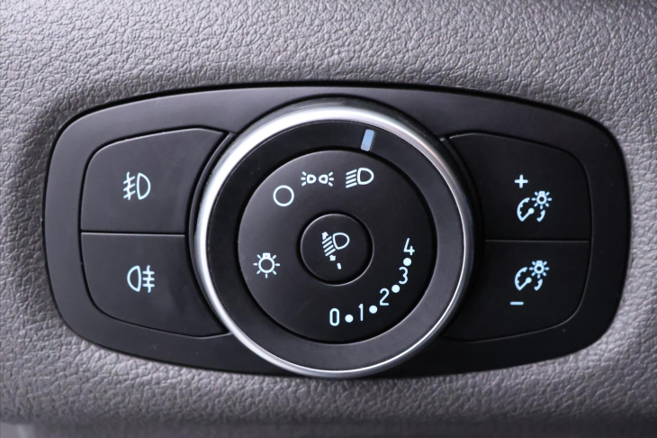 Ford Transit Custom 2,0 TDCI 77kW CZ Klima 1.Maj