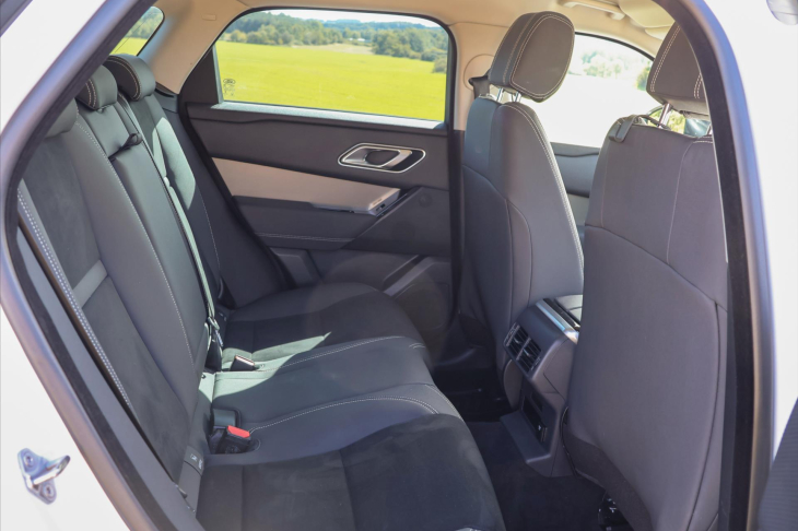 Land Rover Range Rover Velar 2,0 D180 AWD Aut. LED Kůže