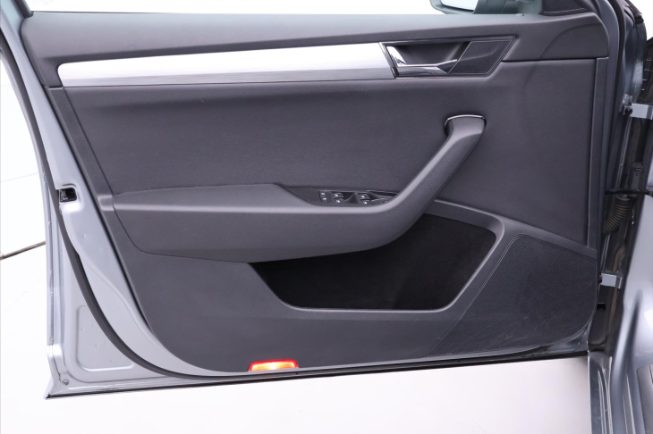 Škoda Superb 2,0 TDI 110kW DSG CZ 1.Maj DPH