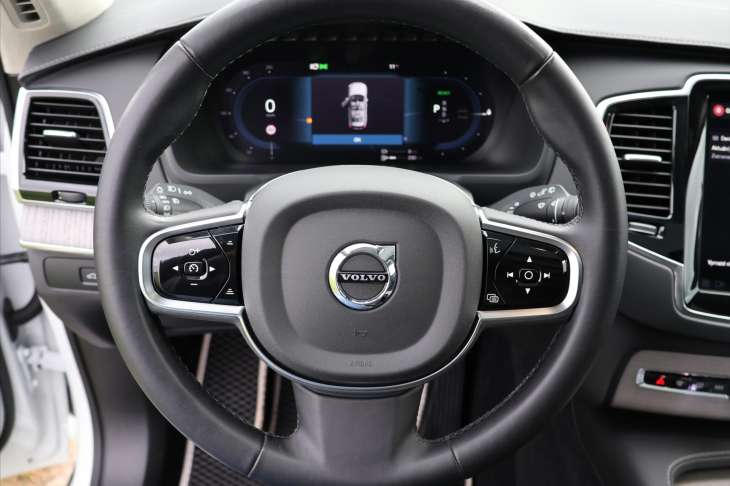 Volvo XC90 2,0 228kW T8 AWD Ultimate Bright