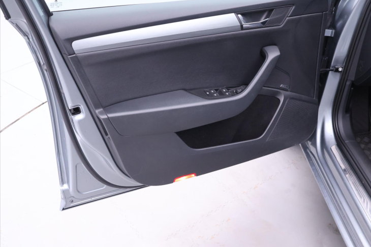 Škoda Superb 2,0 TDI 140kW DSG Style Plus