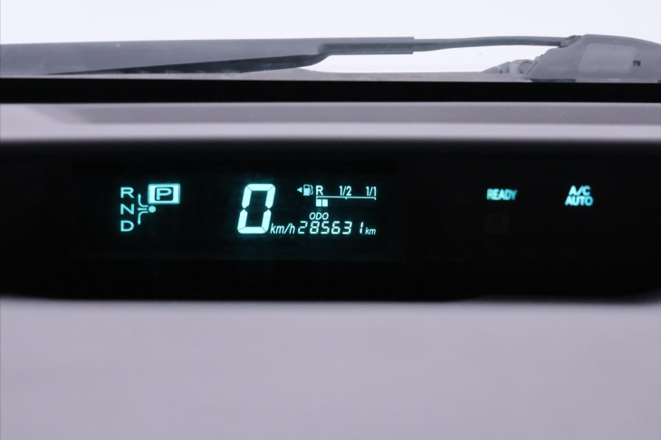 Toyota Prius 1,5 57kW Klima Hybrid Nová baterie