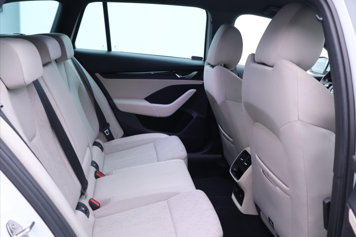 Škoda Octavia 2,0 TDI 110kW DSG Style CZ