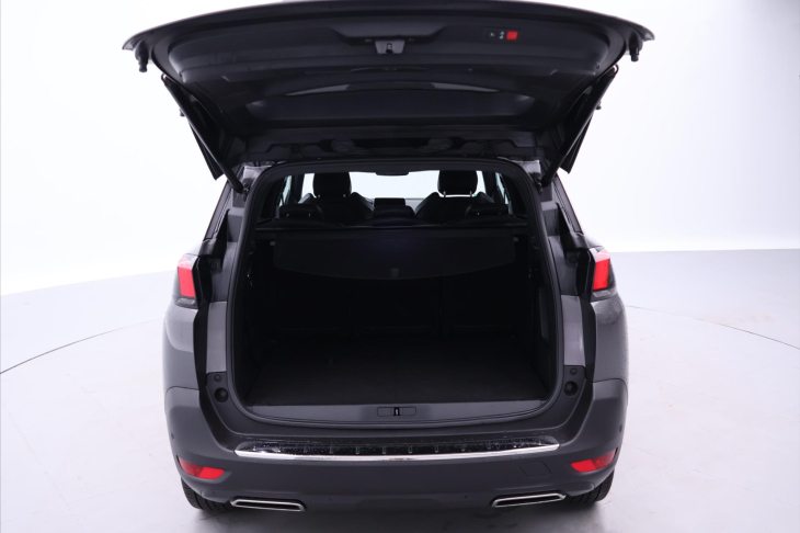 Peugeot 5008 2,0 HDI 110kW GT line LED Navi