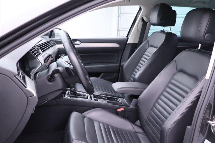 Volkswagen Passat 2,0 TDI 176 kW LED 4X4 CZ