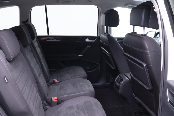 Volkswagen Touran 2,0 TDI 110kW DSG Matrix DPH