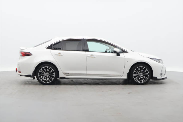 Toyota Corolla 1.6 VVT-i 97kW CZ 1.Maj Comfort