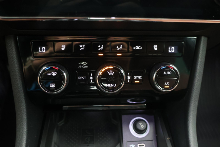 Škoda Superb 2,0 TDI 110kW DSG L&K DPH CZ