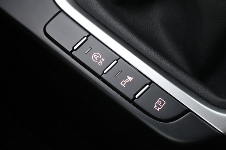Kia Ceed 1,5 T-GDI 117kW DPH CZ