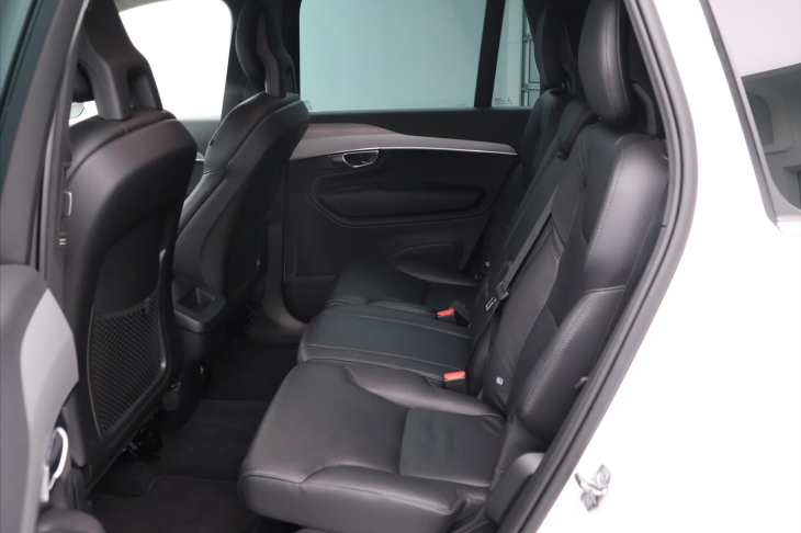 Volvo XC90 2,0 B5 173 kW AWD 7 Míst DPH CZ