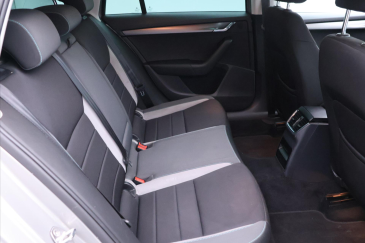 Škoda Octavia 2,0 TDI 135kW DSG Tažné 4x4