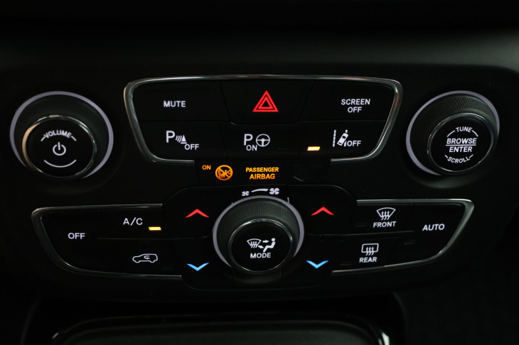 Jeep Compass 1,6 D LIMITED Aut.klima CZ