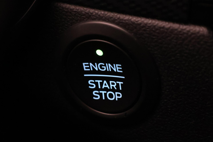 Ford Kuga 2,5 DT 112kW Hybrid CZ LED 4X4