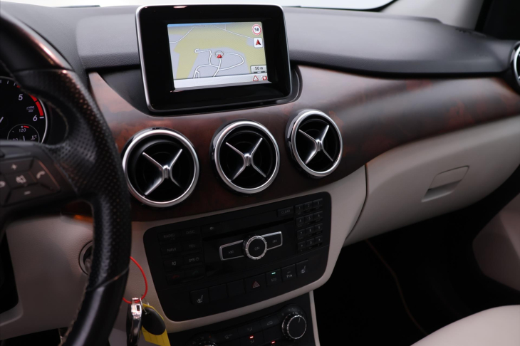 Mercedes-Benz Třídy B 1,5 180CDI 80kW Bi-Xenon Kůže