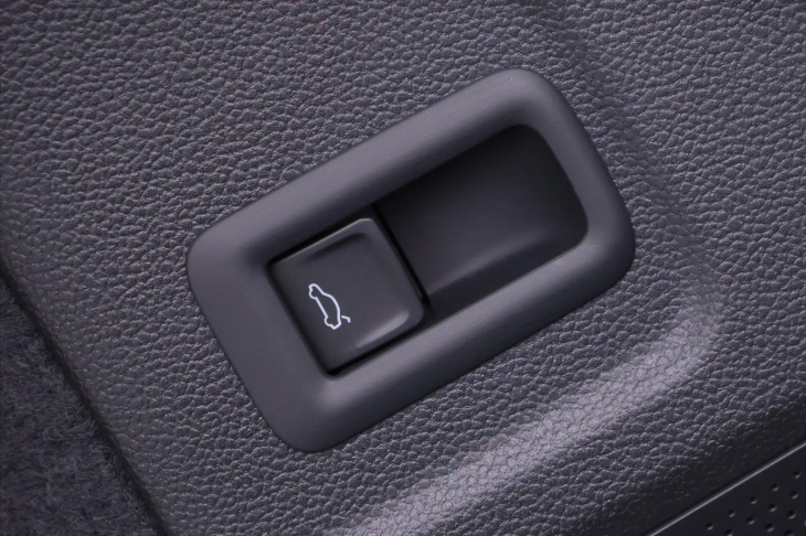 Škoda Superb 2,0 TDI DSG Laurin&Klement DPH