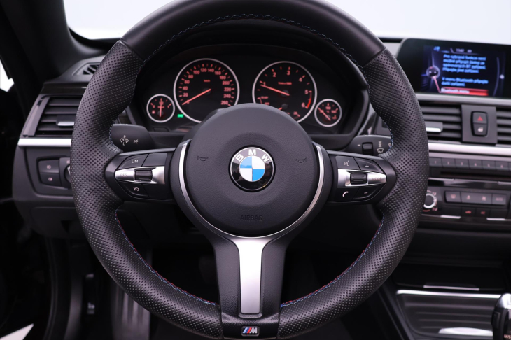 BMW Řada 4 2,0 135 kW Modern Line Cabrio