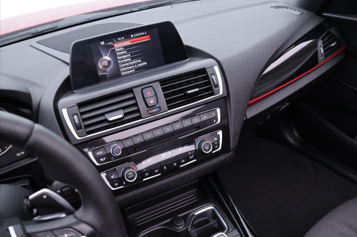 BMW Řada 2 2,0 220i 135kW Aut. Sport Line