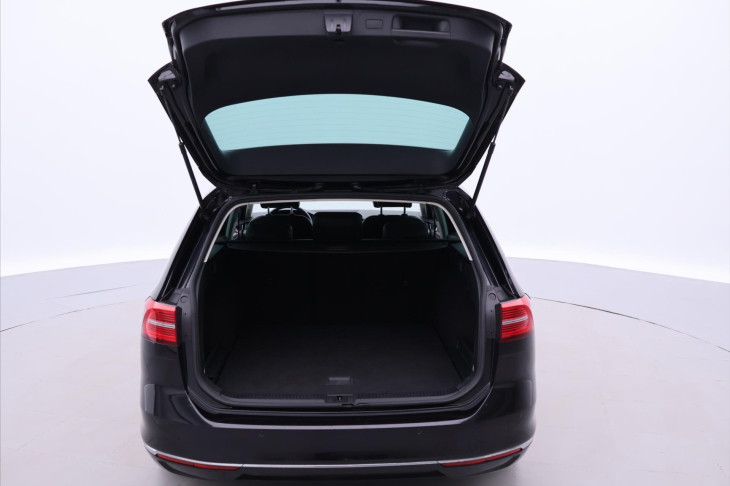 Volkswagen Passat 2,0 TDI 110kW CZ Highline LED