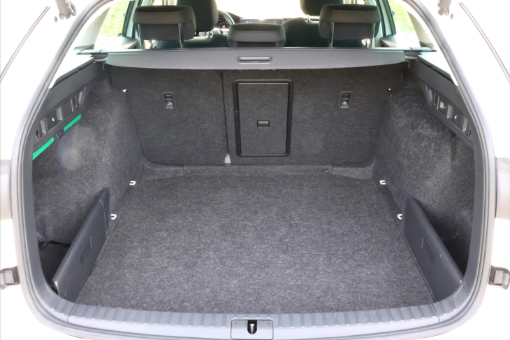 Škoda Octavia 2,0 TDI 147kW DSG CZ Scout DPH