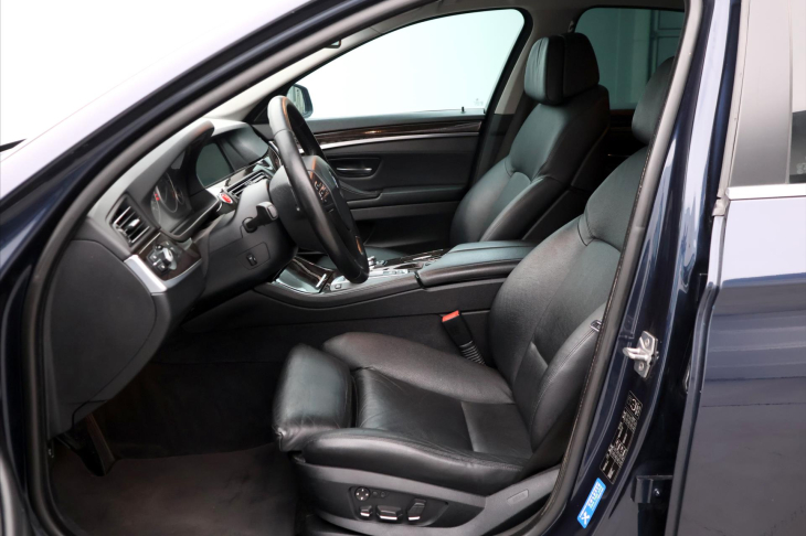BMW Řada 5 3,0 535i 225kW Aut.klima Kůže