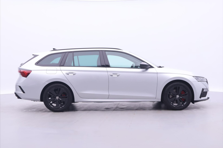 Škoda Octavia 2,0 TSI 180kW DSG Matrix DPH RS