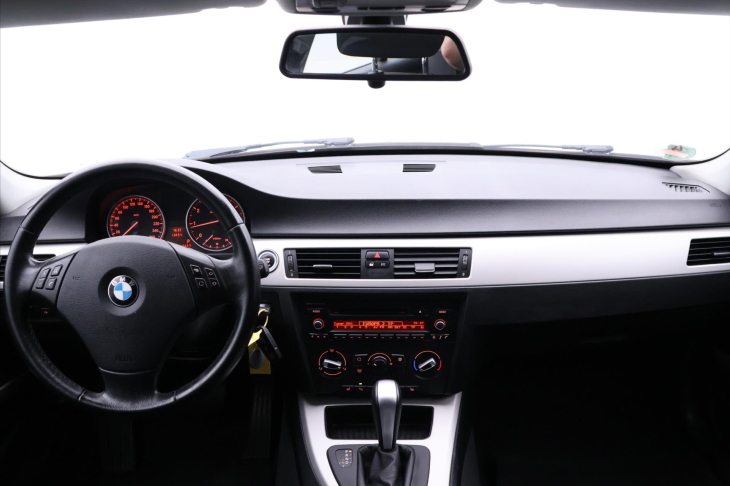 BMW Řada 3 2,0 318i 105kW Automat Klima