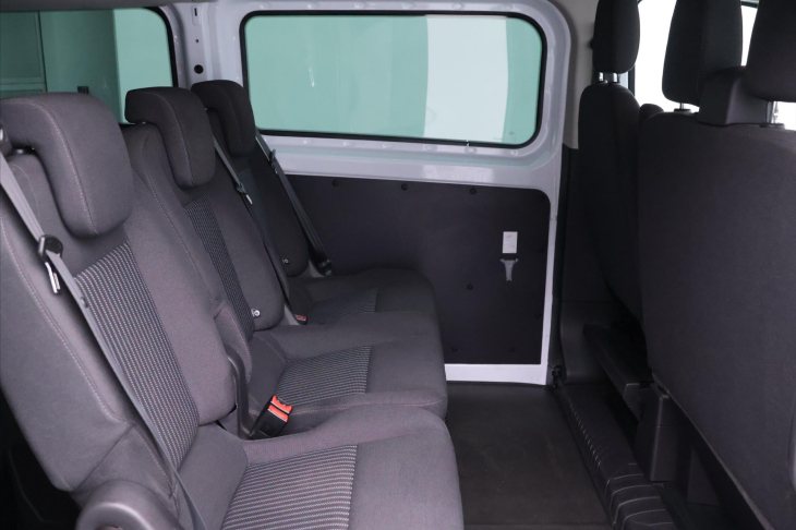 Ford Transit Custom 2,2 TDCi Titanium L2H2 9-Míst