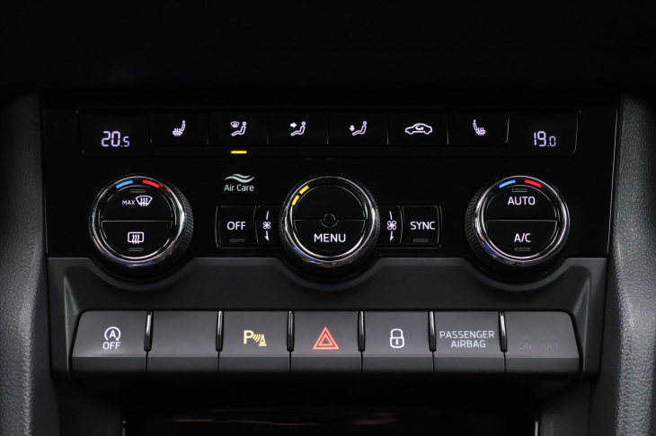 Škoda Karoq 2,0 TDI Scout 4x4 Virtual Navi