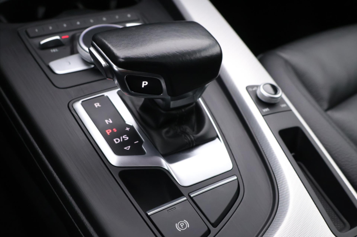Audi A4 2,0 TFSI 185kW Quattro S-LINE