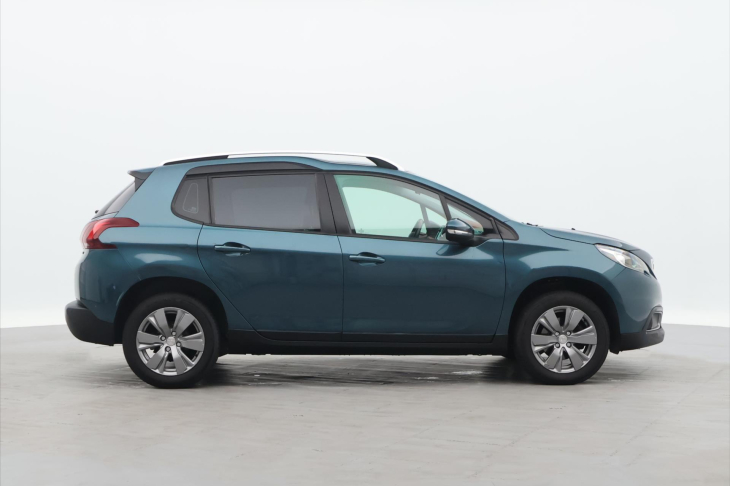Peugeot 2008 1,2 PT 110k Active Klima CZ