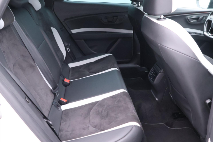Seat Leon 2,0 TSI DSG Cupra 206kW LED CZ