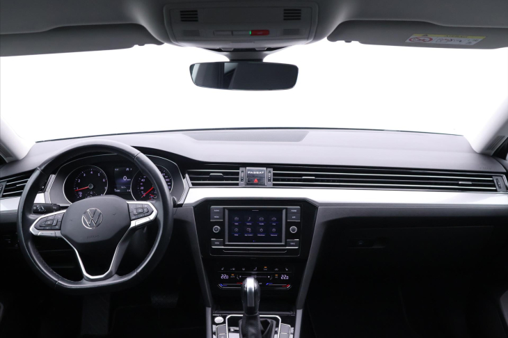Volkswagen Passat 1,5 TSI 110kW Business DSG DPH CZ