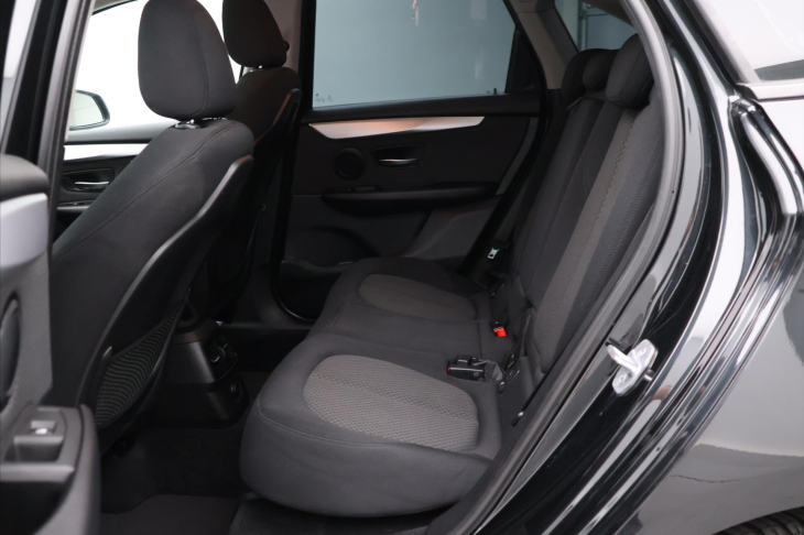 BMW Řada 2 2,0 218d 100kW Aut. Comfort+