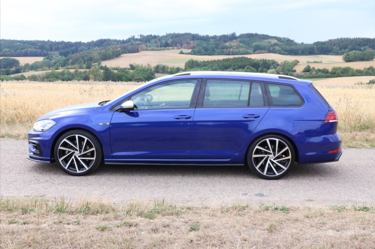 Volkswagen Golf 2,0 TSI 228kW 4M DSG Virtual R