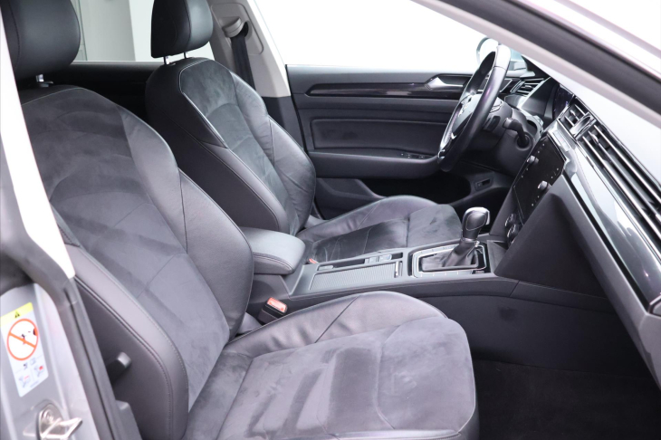 Volkswagen Arteon 2,0 TDI 140KW DSG LED Navi CZ