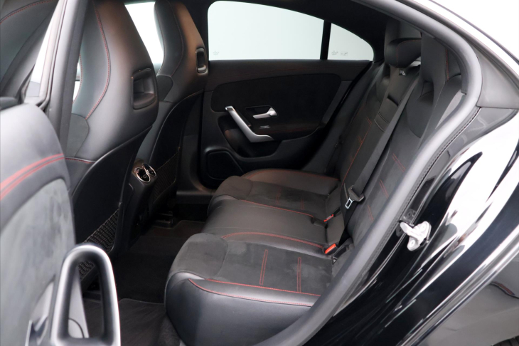 Mercedes-Benz CLA 2,0 200d AMG LINE CZ DPH 77TKM