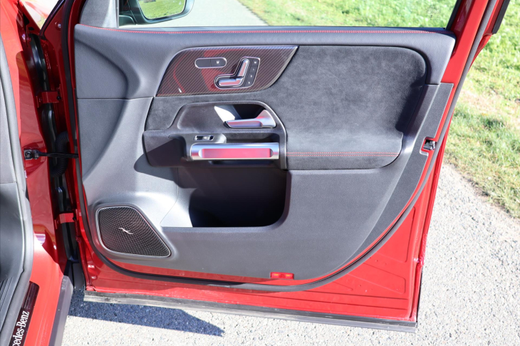 Mercedes-Benz GLB 2,0 200d 4Matic AMG Premium+