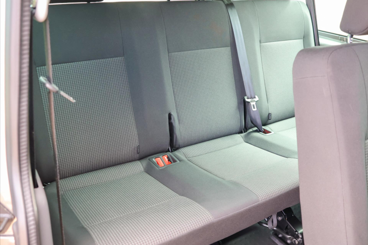 Volkswagen Transporter 2,0 TDI DSG Bulli Long 9-Míst