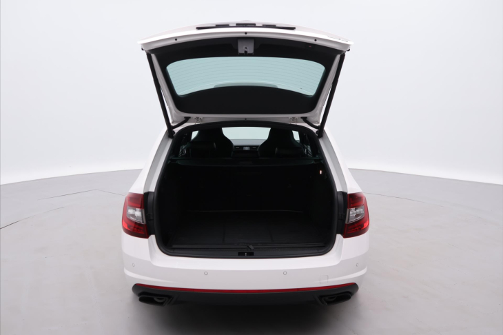 Škoda Octavia 2,0 TSI DSG RS230 CZ Challenge