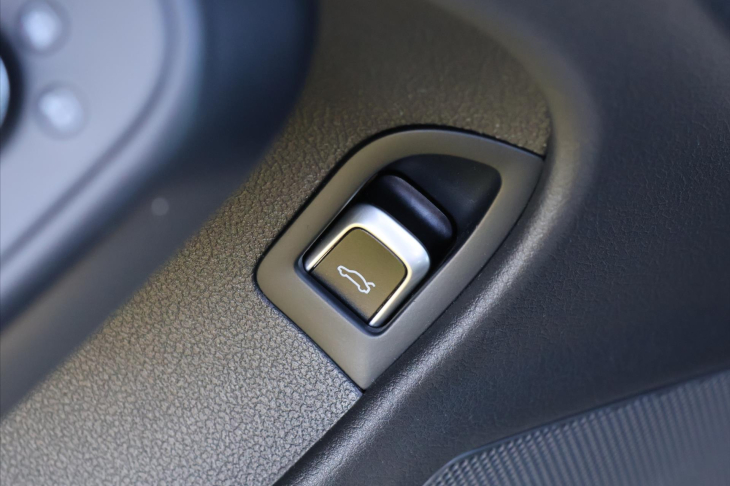 Audi A4 2,0 TDI 130kW Quattro S line