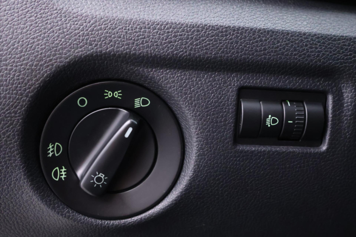 Škoda Fabia 1,6 16v 77kW Ambiente Plus