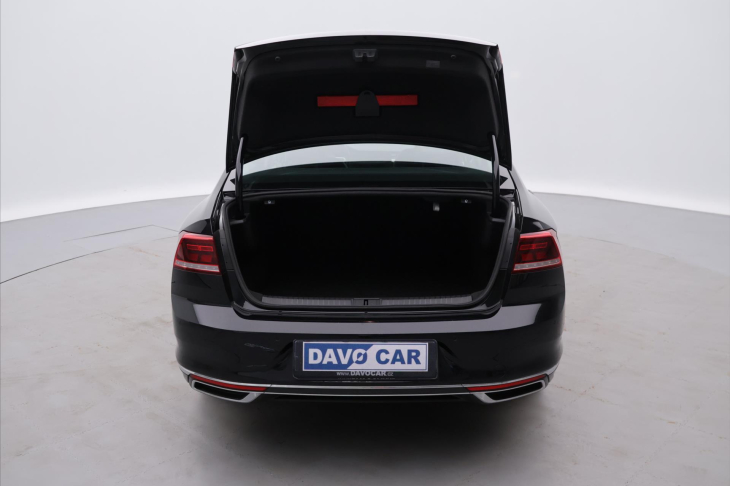 Volkswagen Passat 2,0 TDI Elegance Aut.Klima CZ