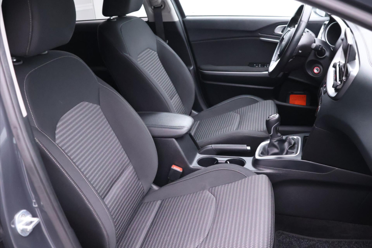 Kia Ceed 1,5 T-GDI 118kW Top Navi DPH