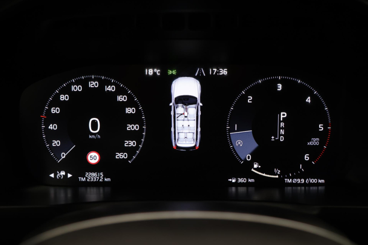 Volvo XC90 2,0 L 173kW D5 R-Design AWD DPH