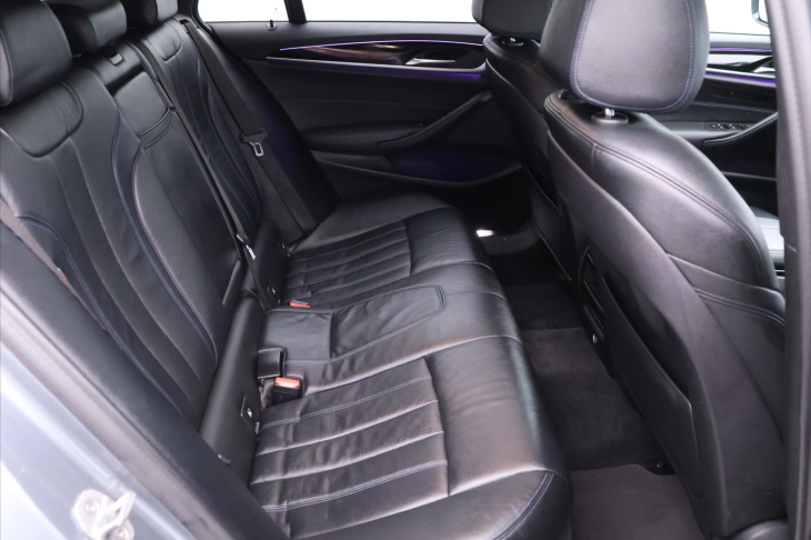 BMW Řada 5 3,0 530d xDrive 195kW M-paket
