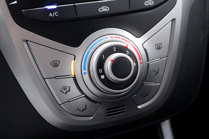 Hyundai ix20 1,4 CVVTi 66kW Klimatizace CZ