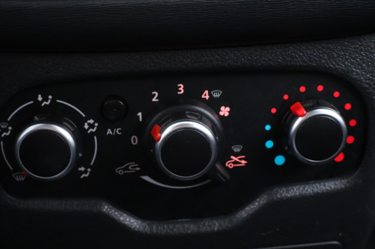 Dacia Lodgy 1,6 SCe 75kW CZ Stepway 7-Míst