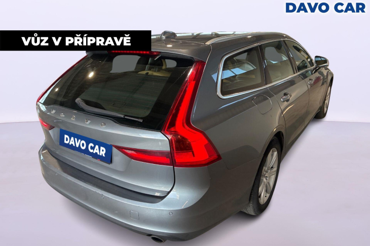 Volvo V90 2.0 D3 110kW Momentum LED