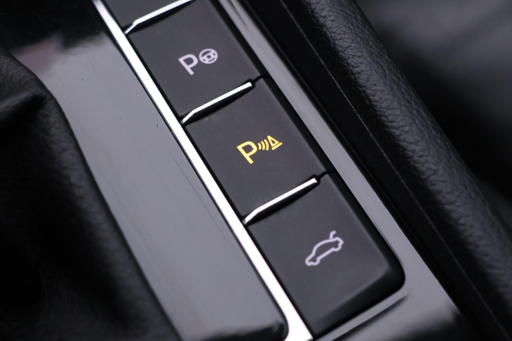 Škoda Superb 2,0 TDI 140kW DSG L&K 4x4 CZ